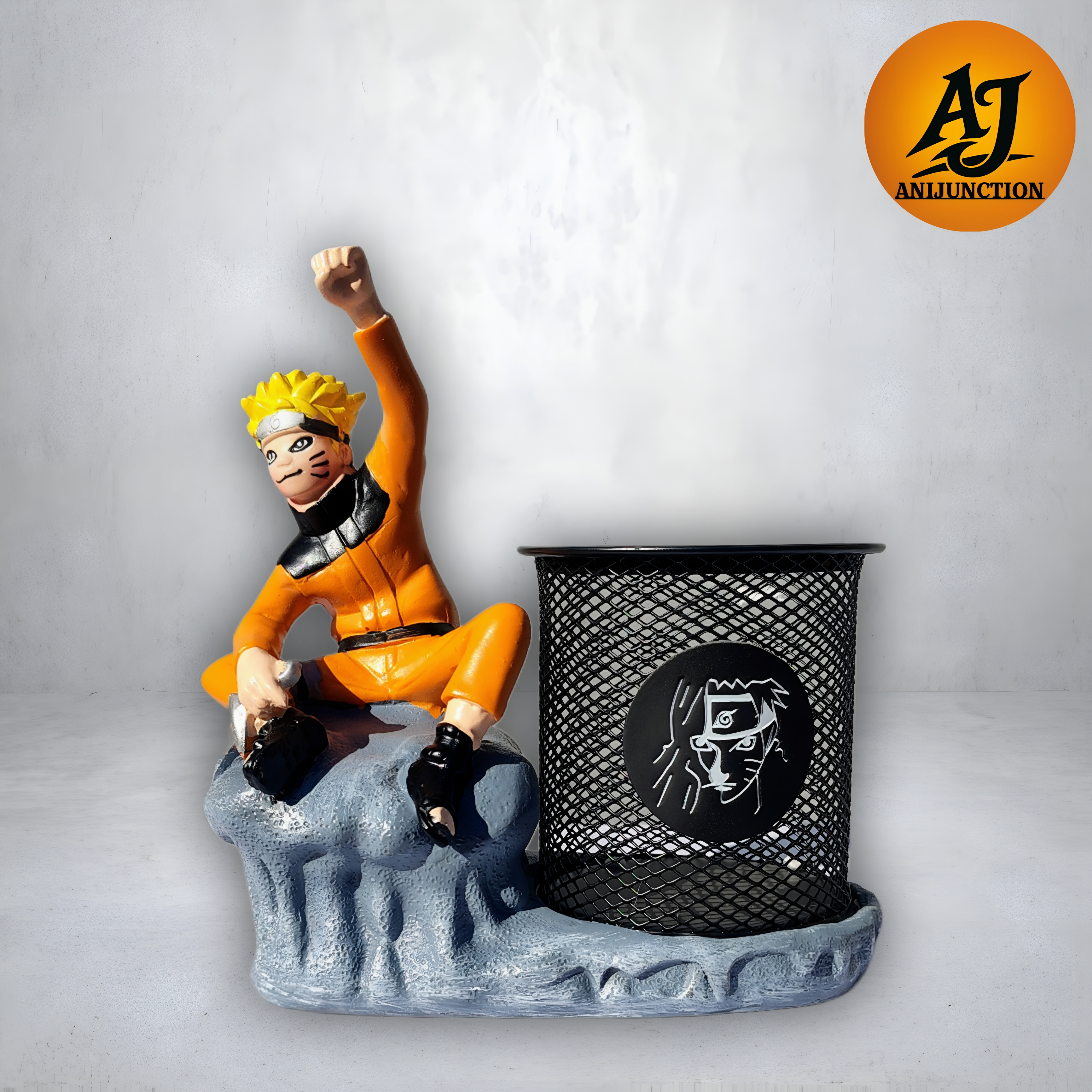 NARUTO PEN STAND