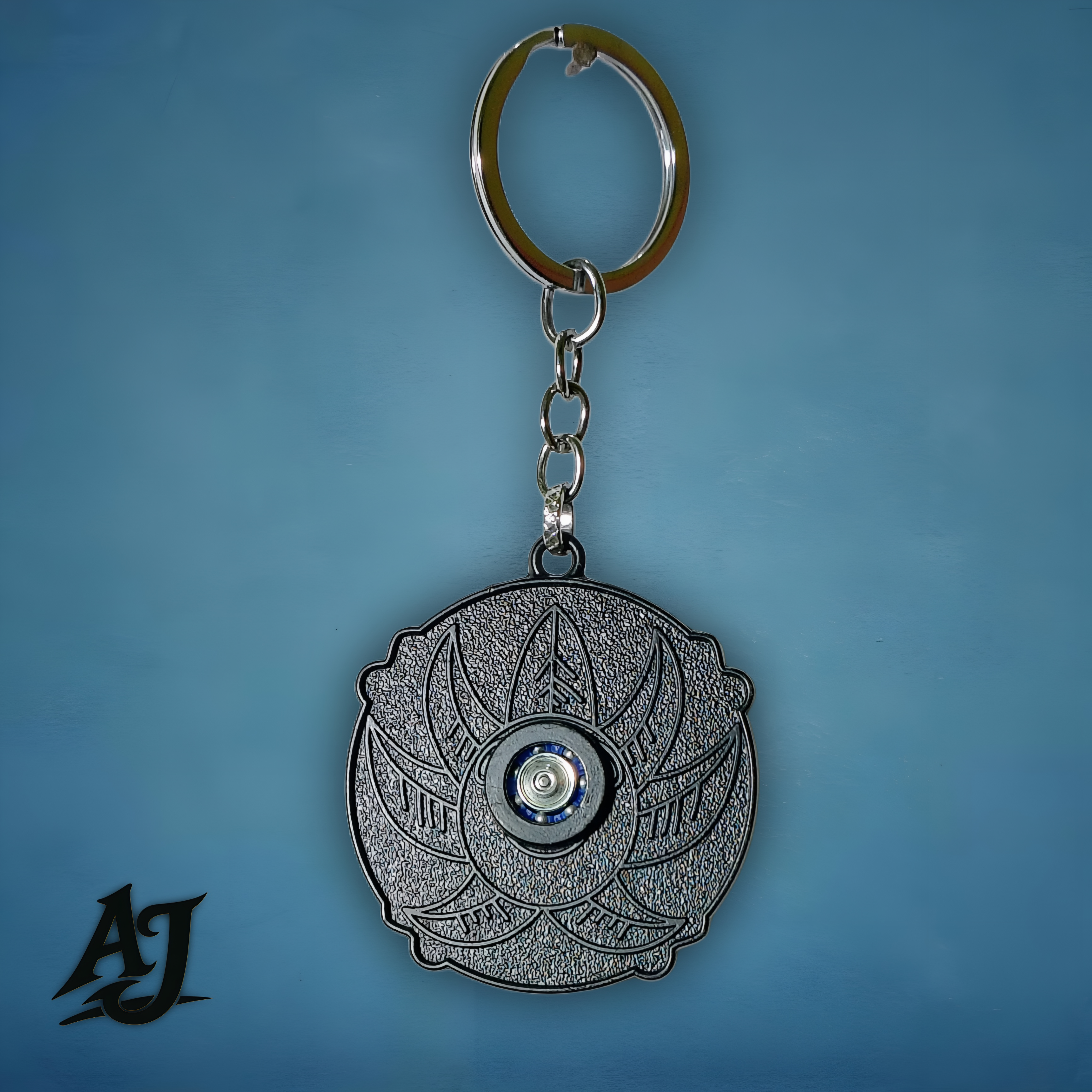 ONE PIECE~ROTATING METAL KEYCHAIN